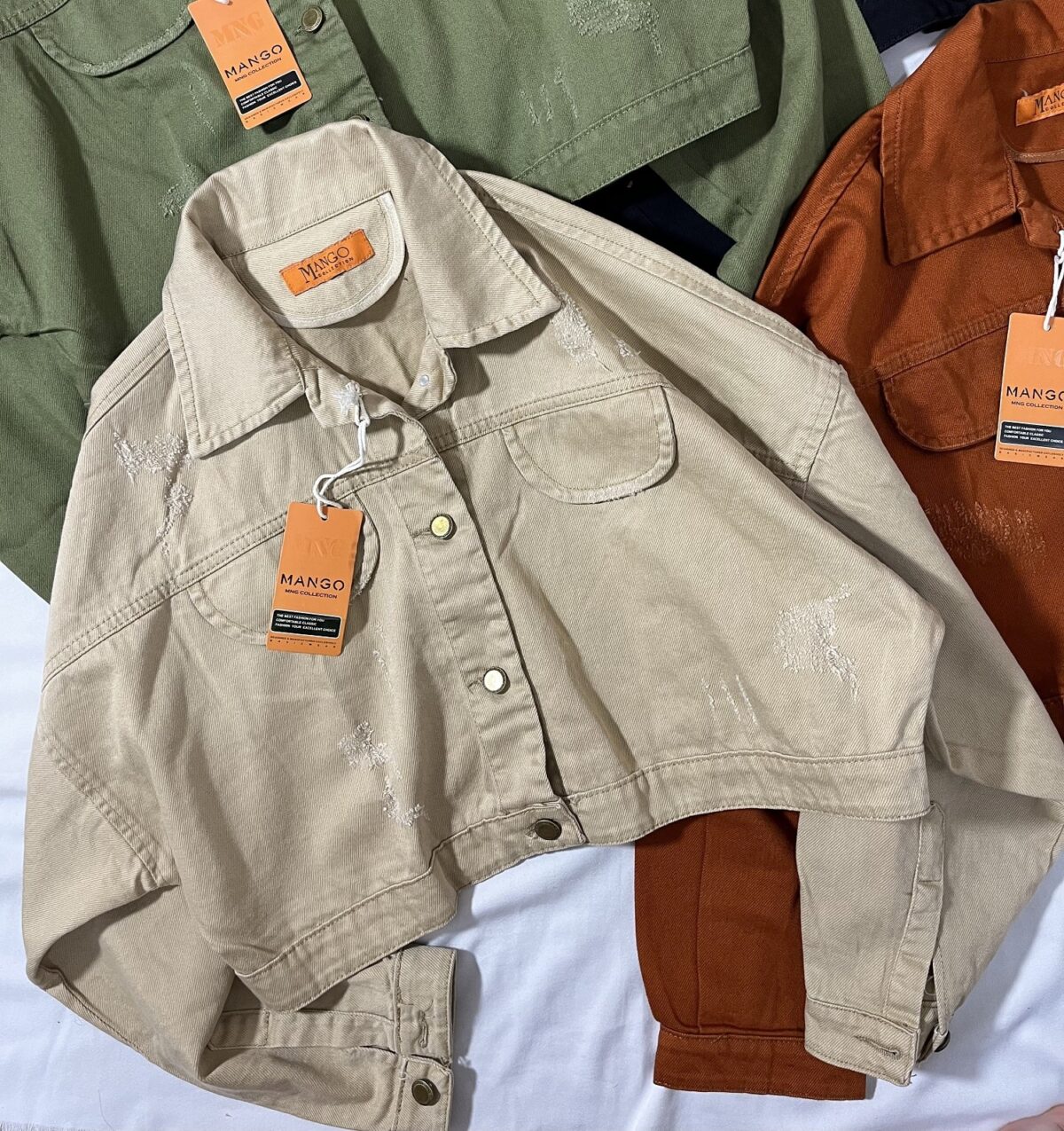 کت جین کراپ منگو(2022) - Image 3