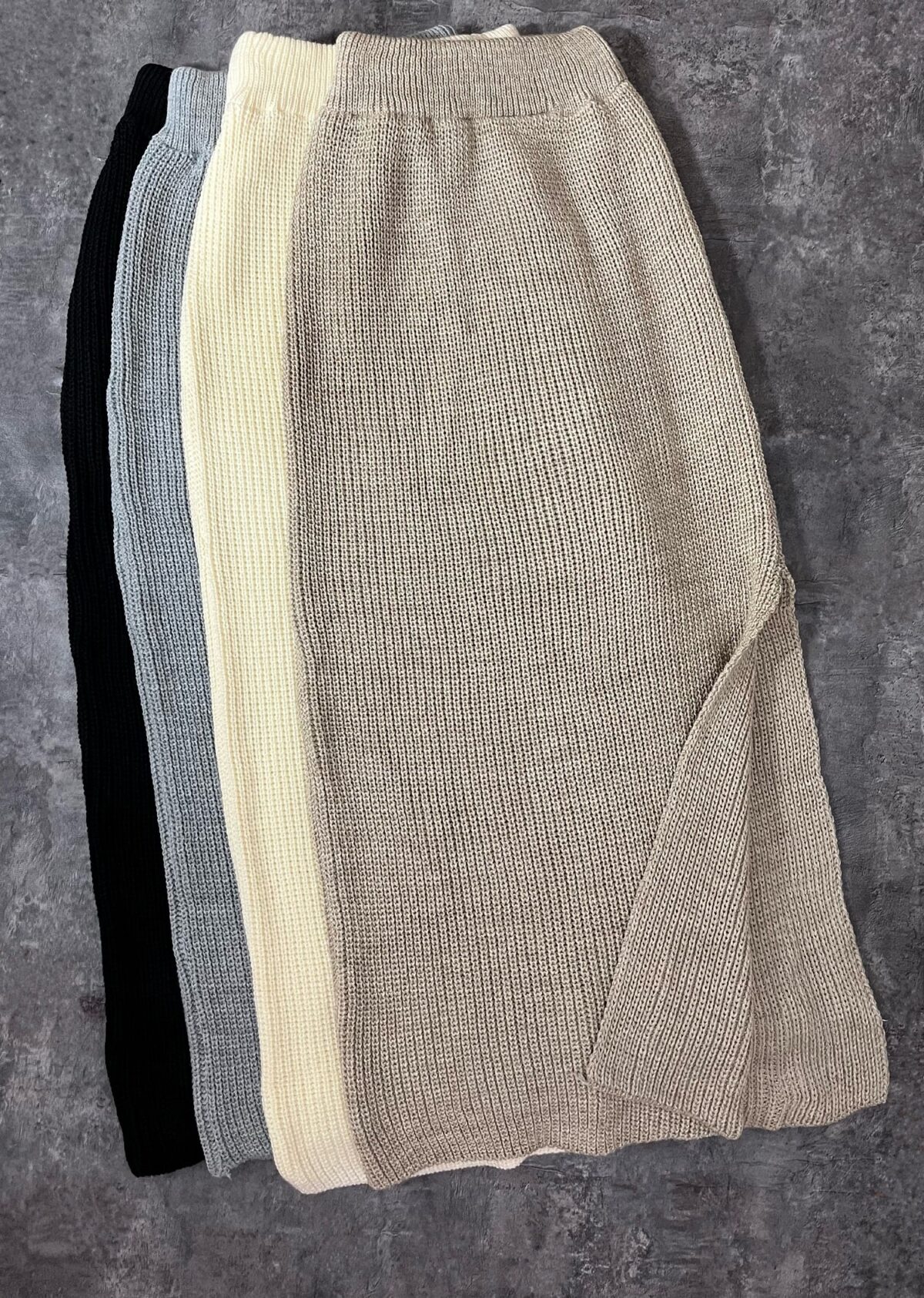 ست یقه اسکی آستین فینگر و دامن بافت(2203) - Image 3