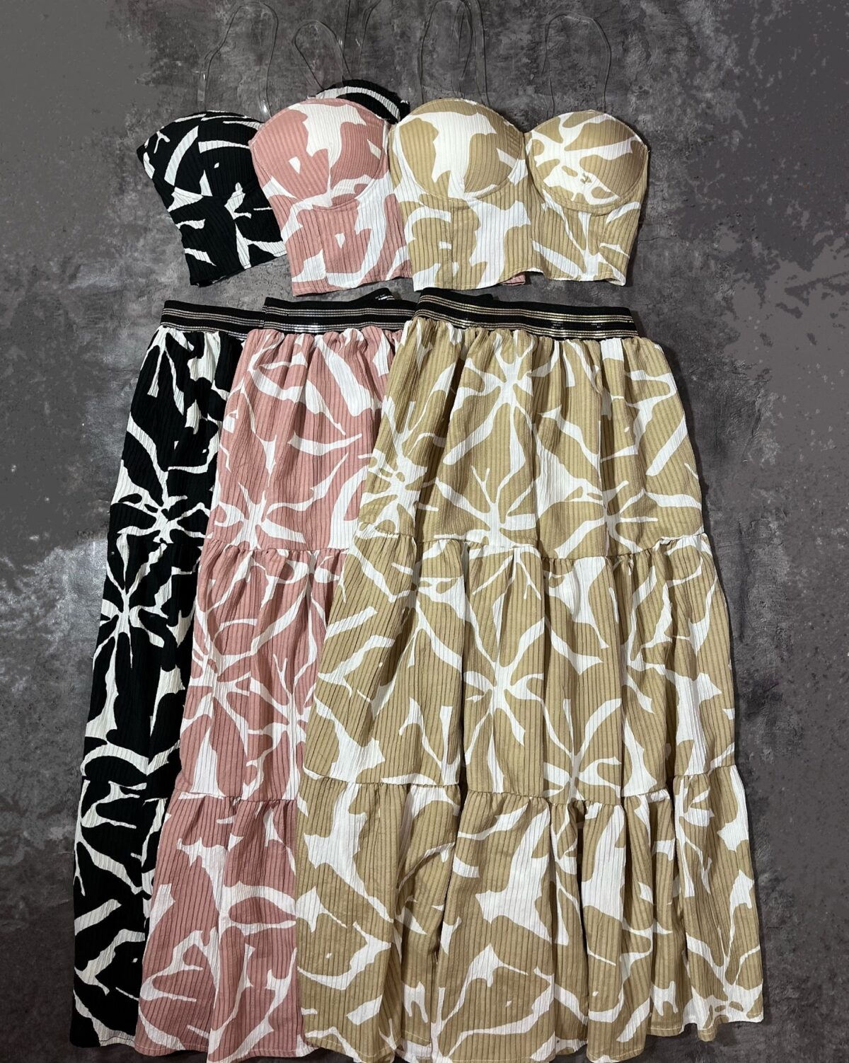 ست کراپ کاپدار و دامن طرح دار(2592) - Image 2