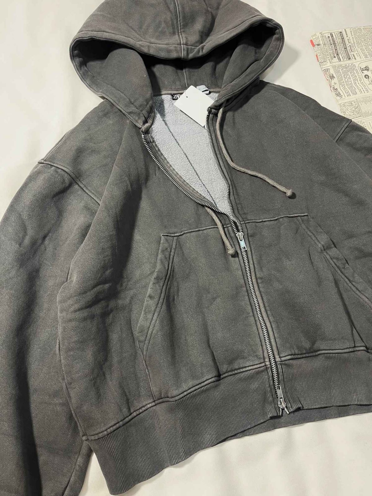 سویشرت وارداتی زارا سنگشور سه نخ داخل کرک ذغالی(3397) - Image 3