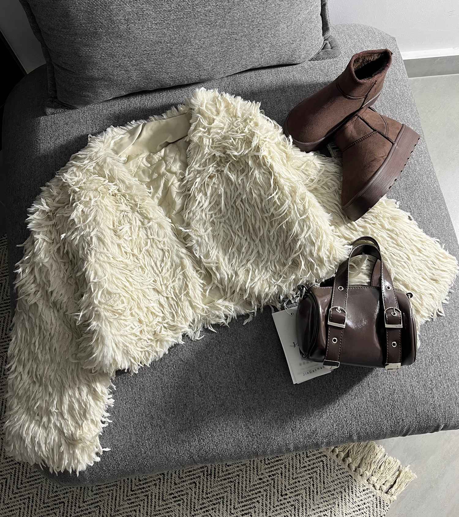 IMG_3983_5_11zon پالتو کراپ اورجینال وارداتی پوست و پر(3452) - Image 1